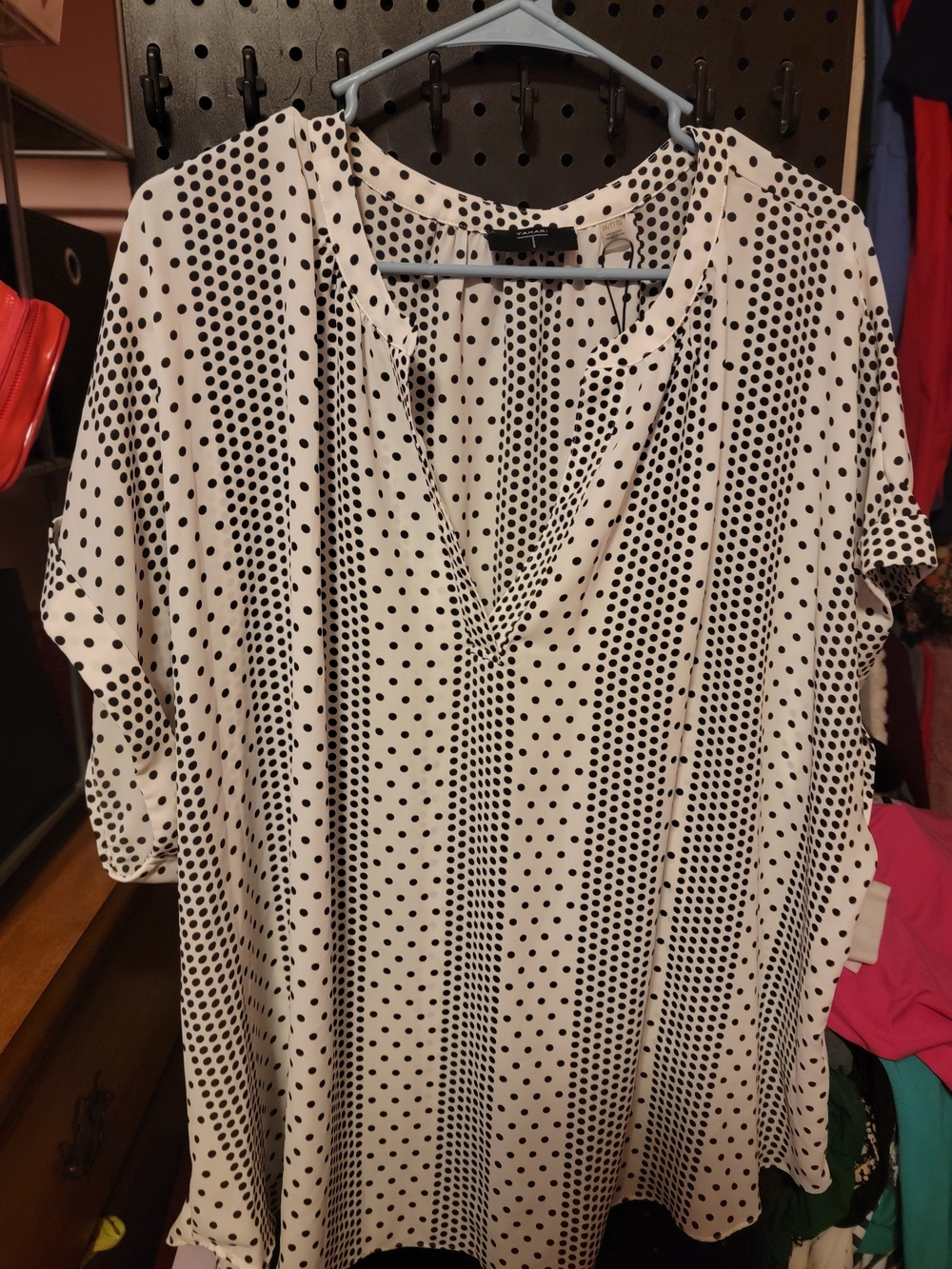 Tahari White and Black Polka Dot V-Neck Short Sleeve Blouse